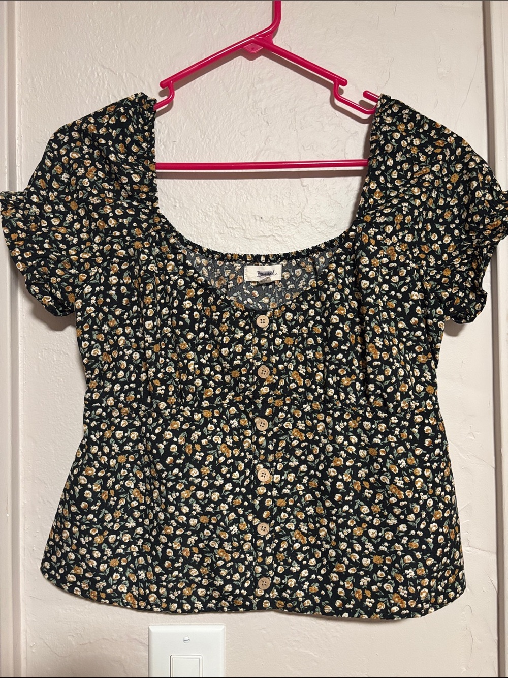 Floral Button-Front Puff Sleeve Top - Black/Yellow